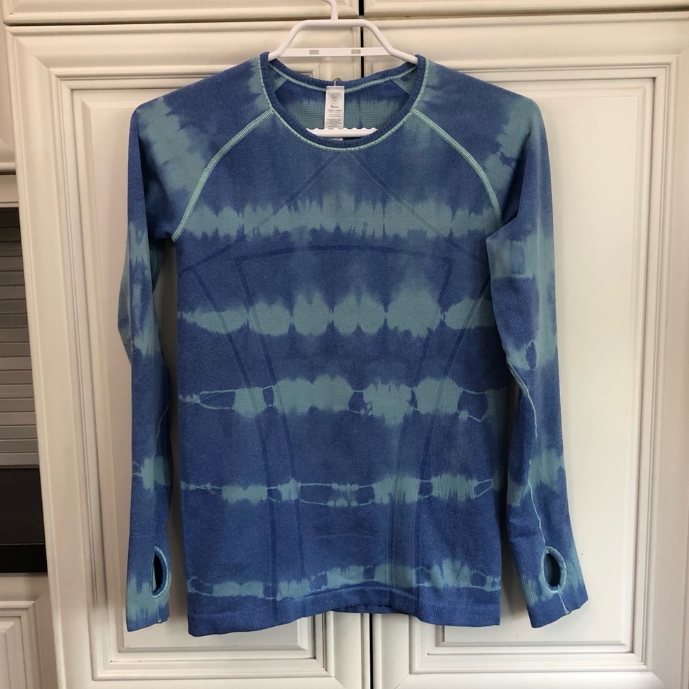 Ivivva Fly Tech girl’s tie dye t-shirt 🍋